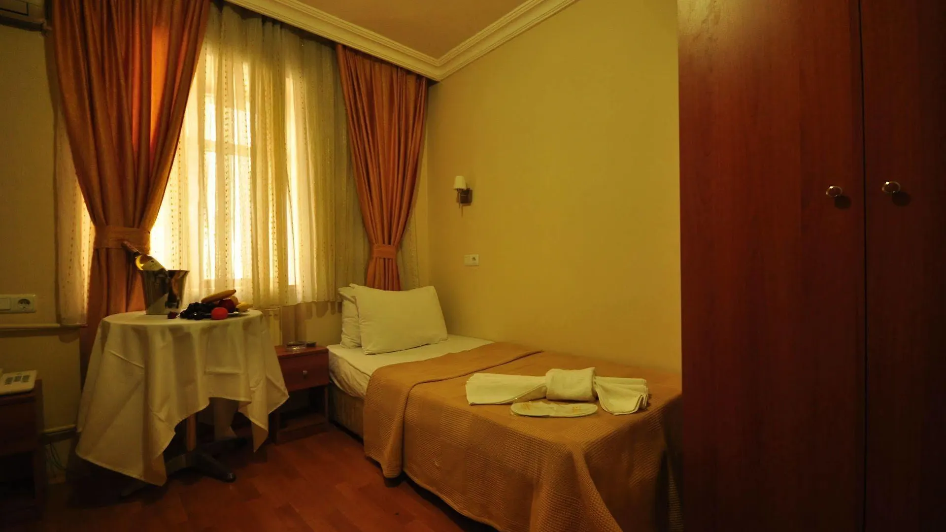 Sen Palas Istanbul 2*,